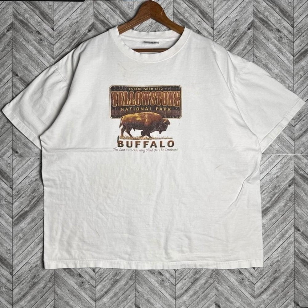 BNK Y2K Yellowstone National Park Buffalo Graphic Tee White Mens XL Cotton Shirt - Picture 2 of 7